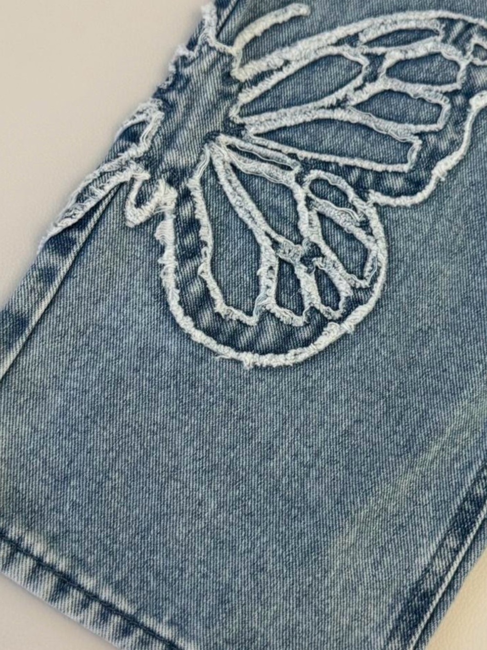 Jeans - Picture 2 of 3